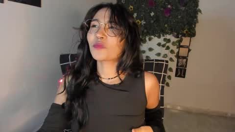 Snapshot of maryjane_785039 chatting on 10.20.25 maria online show from 10.20.25