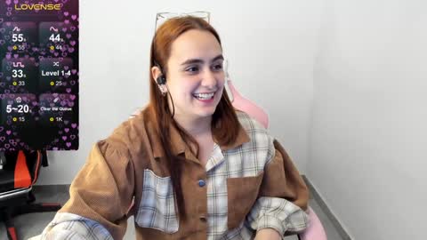 Dulce Maria online show from 01.04.25