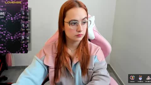 Dulce Maria online show from 01.04.25