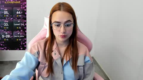 Dulce Maria online show from 01.05.25