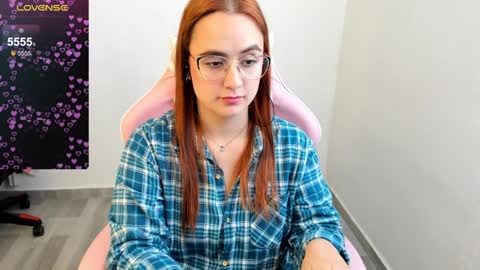 Dulce Maria online show from 01.05.25