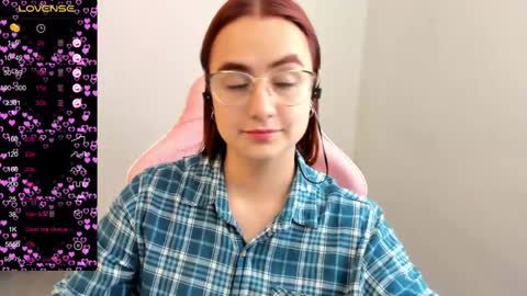 Dulce Maria online show from 02.11.25