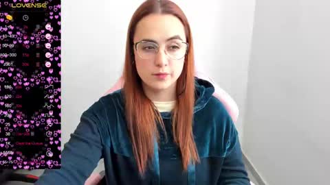 Dulce Maria online show from 02.25.25