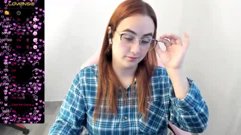 Dulce Maria online show from 03.04.25