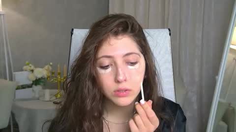 Snapshot of marymillerr chatting on 11.28.25 Mary Miller online show from 11.28.25