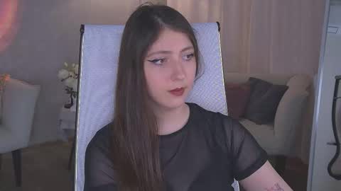 Snapshot of marymillerr chatting on 03.25.26 Mary Miller online show from 03.25.26