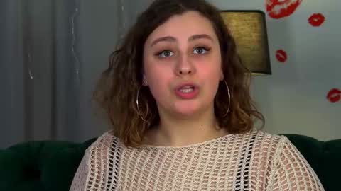 Snapshot of marymurrays chatting on 02.12.26 MaryMurrays online show from 02.12.26