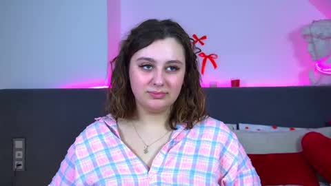 Snapshot of marymurrays chatting on 02.15.26 MaryMurrays online show from 02.15.26