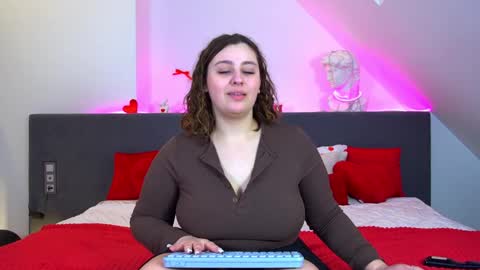 Snapshot of marymurrays chatting on 03.01.26 MaryMurrays online show from 03.01.26