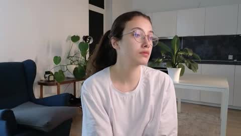 Hi Im Olivia Im new here3 online show from 02.21.26