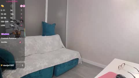 Snapshot of marysantamonika chatting on 11.15.25 Mary online show from 11.15.25