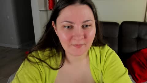 Snapshot of maryswon chatting on 03.11.25 Mary online show from 03.11.25