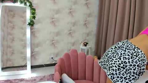 Luucy UTC1 Mon Tue Wed Thu Fri 0500-1130 online show from 09.17.25