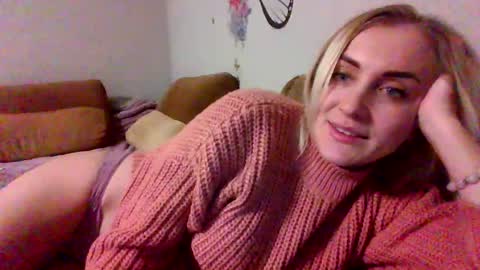 Snapshot of maryyemm chatting on 01.03.25 maryyemm online show from 01.03.25