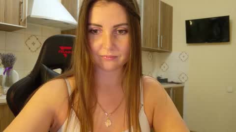 Snapshot of masha_queen chatting on 11.24.25 Masha online show from 11.24.25