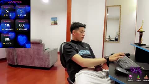 Snapshot of masimo_14 chatting on 09.13.25 masimo_14 online show from 09.13.25