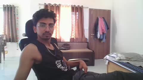 maskboyz2003 online show from 02.10.25