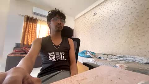 maskboyz2003 online show from 10.11.25