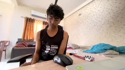 maskboyz2003 online show from 10.14.25