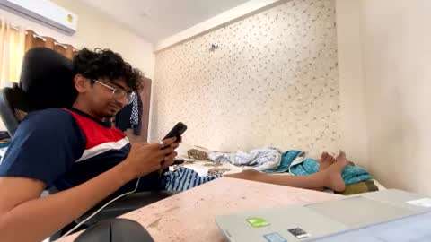 maskboyz2003 online show from 10.23.25