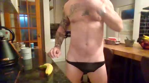 Snapshot of masked_masturbation_couple chatting on 02.23.26 Masked Masturbation Couple online show from 02.23.26