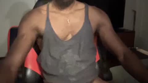 Snapshot of maskedmanblacc chatting on 10.20.25 maskedmanblacc online show from 10.20.25