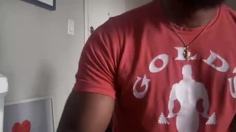 Snapshot of maskedmanblacc chatting on 10.26.25 maskedmanblacc online show from 10.26.25