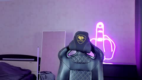 Snapshot of mason_warhol chatting on 12.19.24 Mason online show from 12.19.24