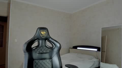 Snapshot of mason_warhol chatting on 02.10.25 Mason online show from 02.10.25