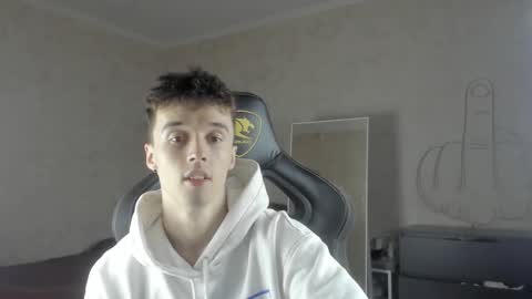 Snapshot of mason_warhol chatting on 10.02.25 Mason online show from 10.02.25