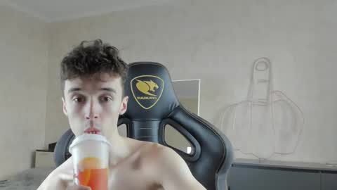 Snapshot of mason_warhol chatting on 10.12.25 Mason online show from 10.12.25