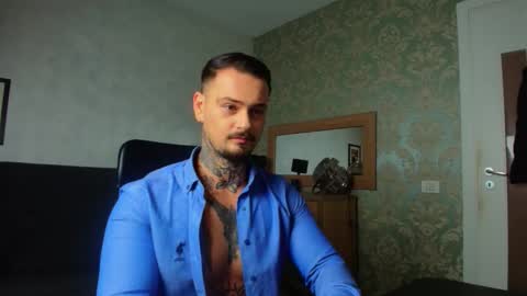 Snapshot of masondune chatting on 10.14.25 MasonDune online show from 10.14.25