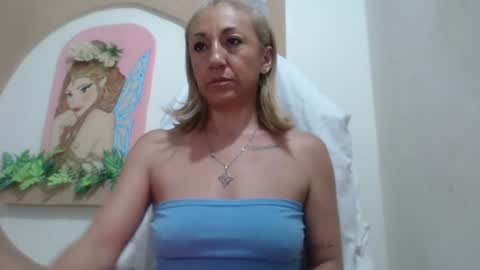 Snapshot of massielferretis chatting on 07.25.26 massiel ferreti online show from 07.25.26