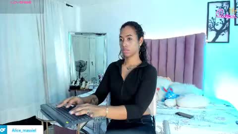 massielhot online show from 07.13.26