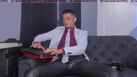 I am Massimo online show from 11.26.25