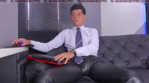 I am Massimo online show from 06.26.26