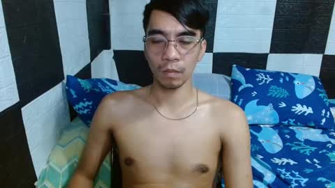 Snapshot of massive_boner02 chatting on 12.10.24 massive_boner02 online show from 12.10.24