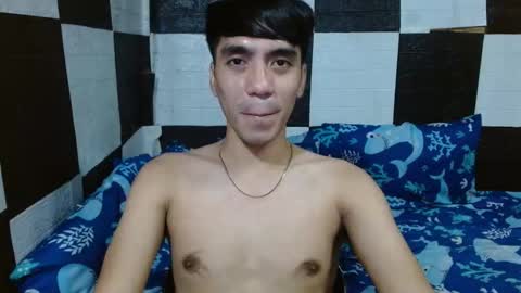 Snapshot of massive_boner02 chatting on 11.19.25 massive_boner02 online show from 11.19.25