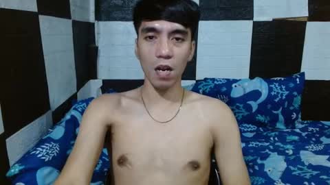 Snapshot of massive_boner02 chatting on 11.27.25 massive_boner02 online show from 11.27.25