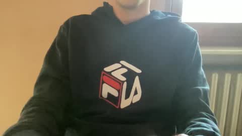 Snapshot of massiverob99 chatting on 09.25.25 massiverob99 online show from 09.25.25