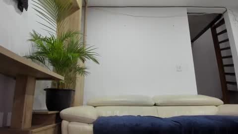 Domi online show from 02.28.25