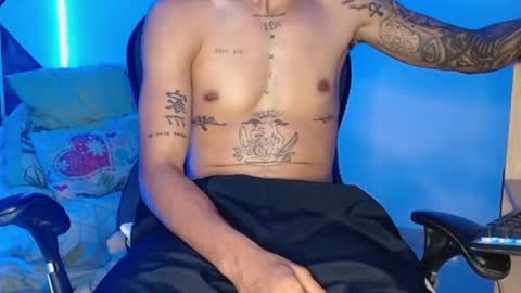 Snapshot of master_black777 chatting on 10.23.25 master_black777 online show from 10.23.25