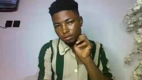 Snapshot of master_kael chatting on 12.14.25 Master Kael online show from 12.14.25