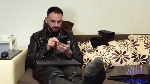 Snapshot of master_roberto333 chatting on 01.25.25 SIR online show from 01.25.25