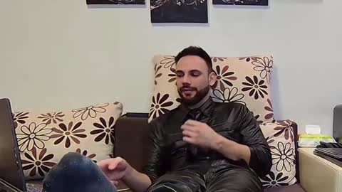 Snapshot of master_roberto333 chatting on 02.17.25 SIR online show from 02.17.25