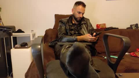 Snapshot of master_roberto333 chatting on 10.08.25 SIR online show from 10.08.25