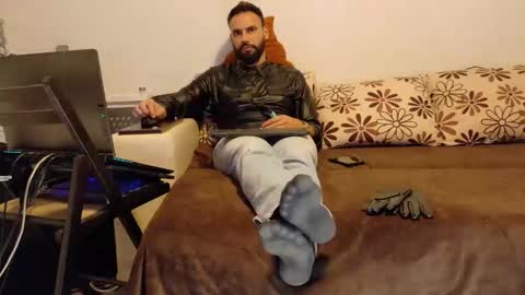 Snapshot of master_roberto333 chatting on 11.01.25 SIR online show from 11.01.25