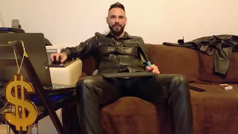 Snapshot of master_roberto333 chatting on 11.30.25 SIR online show from 11.30.25