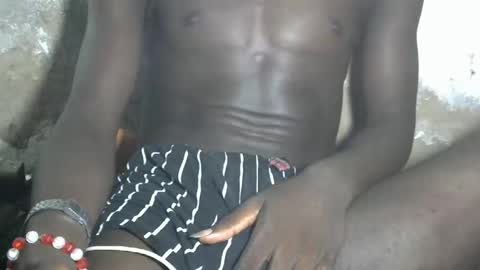 Snapshot of master_stallionbbc chatting on 01.05.25 master_stallionbbc online show from 01.05.25