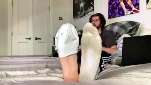 Snapshot of masterevan15 chatting on 02.25.26 CanuckSoles online show from 02.25.26